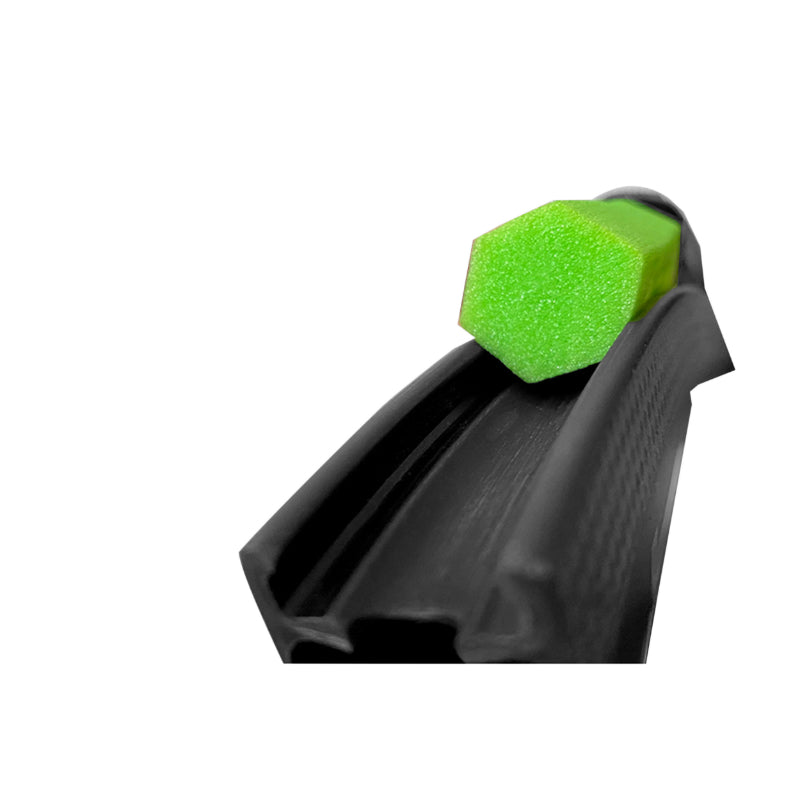Mousses anti-crevaison route tubeless Vittoria 700 x 25 avec liquide et outil (paire) – vue 6