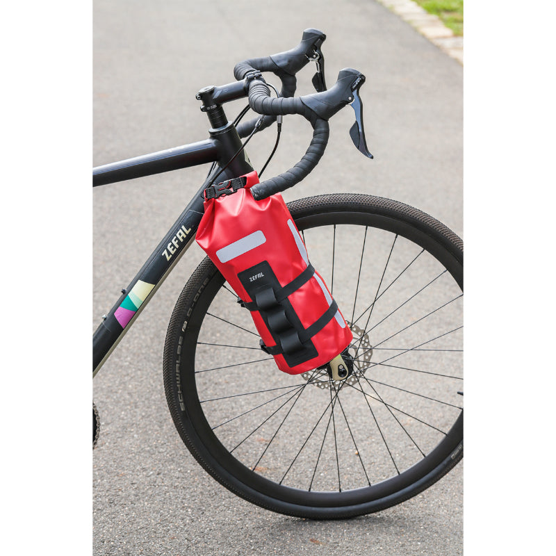 Sacoche de fourche Zefal Z Adventure Fork Pack 6 L rouge avec support – vue 11
