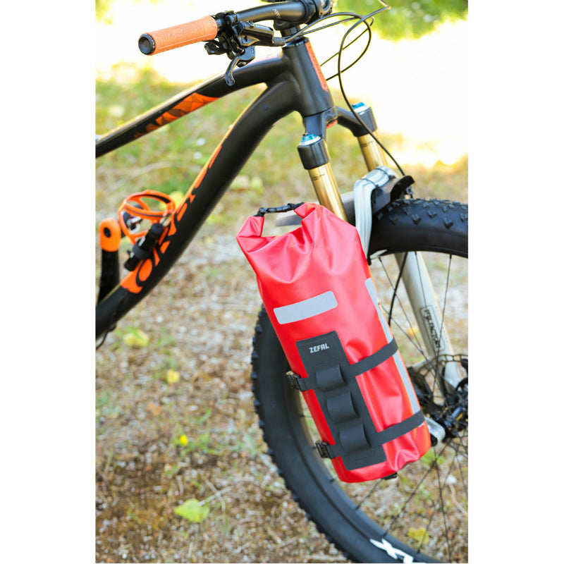 Sacoche de fourche Zefal Z Adventure Fork Pack 6 L rouge avec support – vue 2