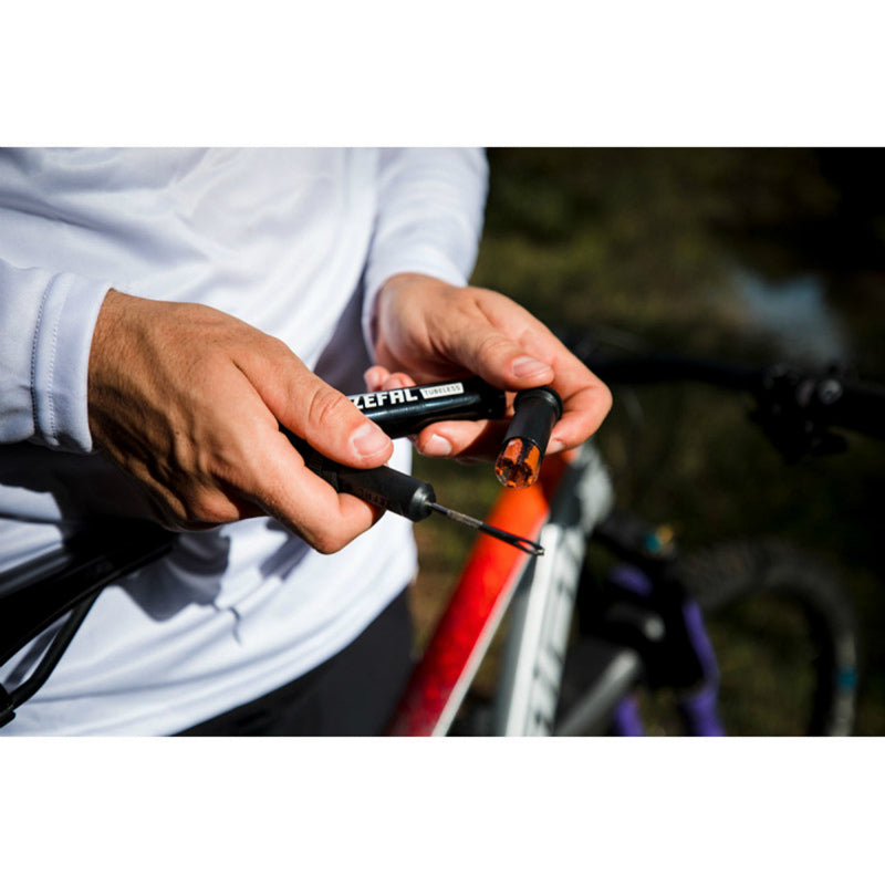 Kit de réparation tubeless Zefal Z Bar fixation porte-bidon