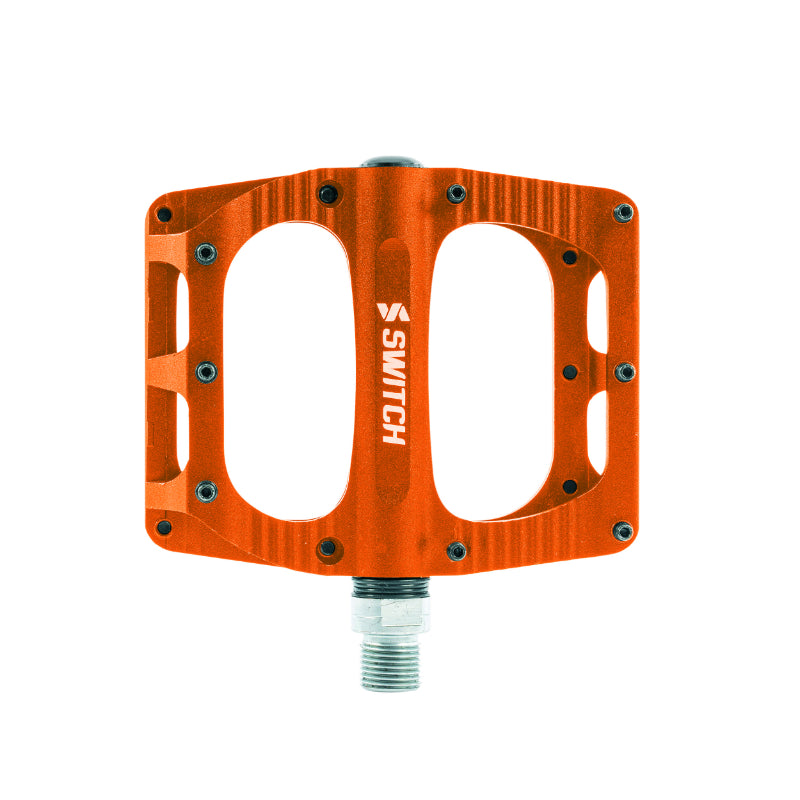 Pédales plateforme VTT Switch Freeride alu CNC 100 x 90 mm à picots (paire) – Orange