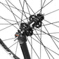 Dévoileur de roue pro Icetoolz 18" à 29" compatible axe traversant – vue 3