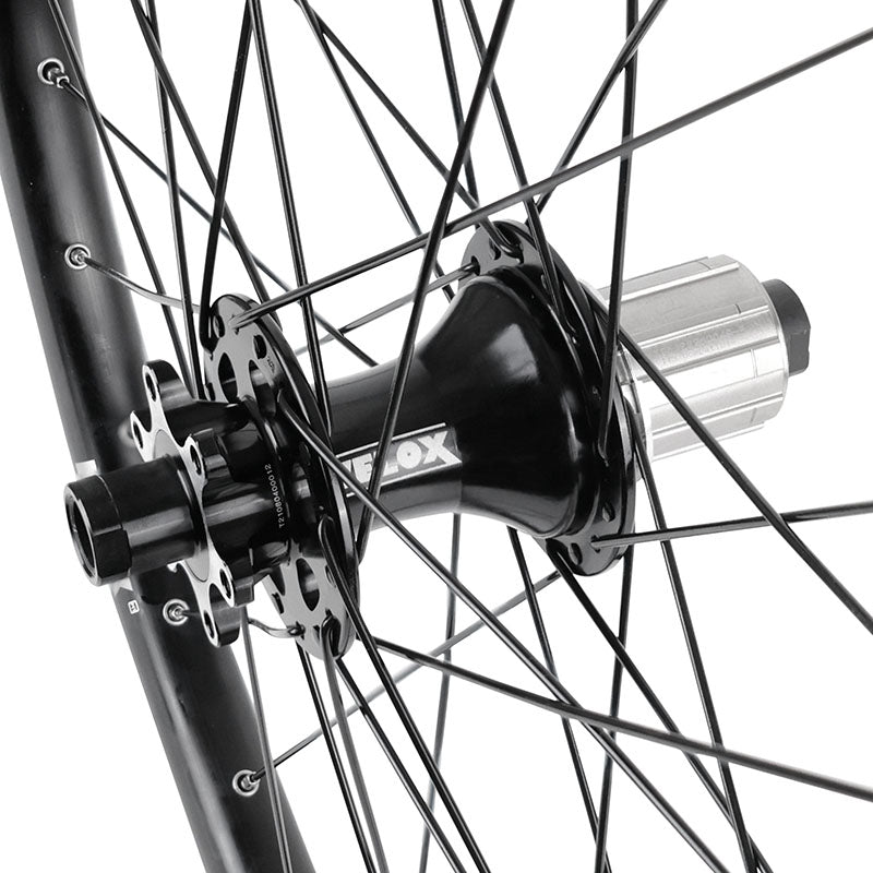Roue arrière VTT 26" Klixx tubeless ready disque 6 trous axe 12 x 142 – vue 3