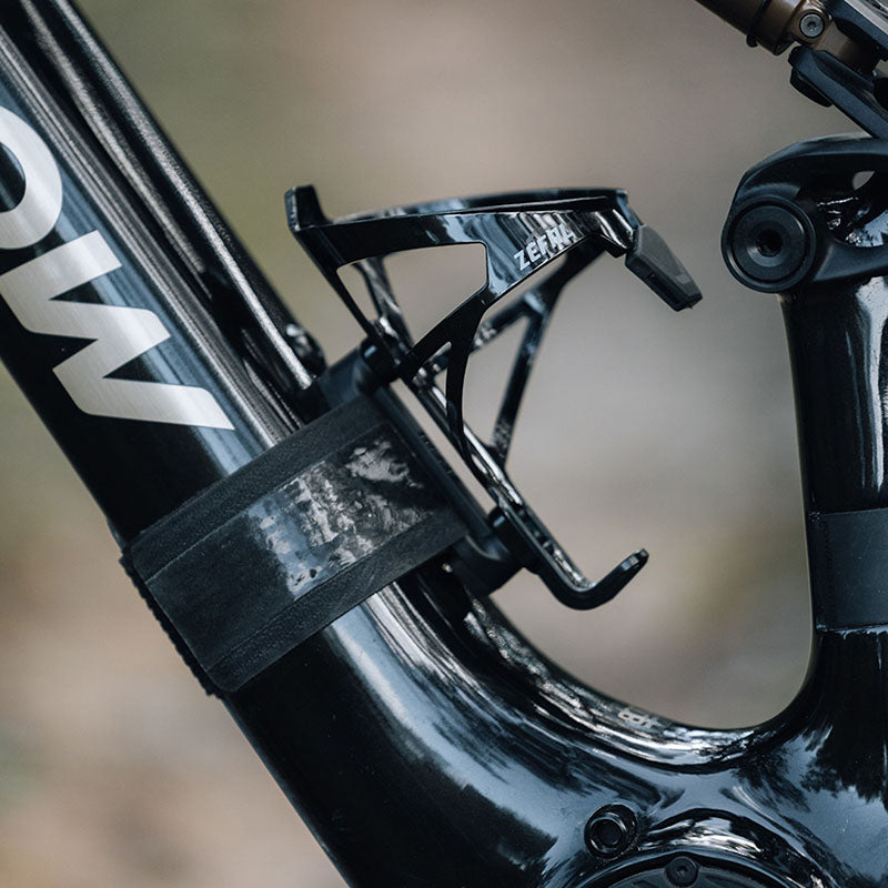 Support universel Zefal à velcros avec porte-bidon Pulse A2 – vue 4