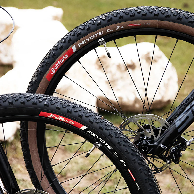 Pneu VTT Vittoria Peyote XC Trail Graphene 2.0 noir-beige tringle souple tubeless ready – 29 x 2,40 (60-622) – vue 4
