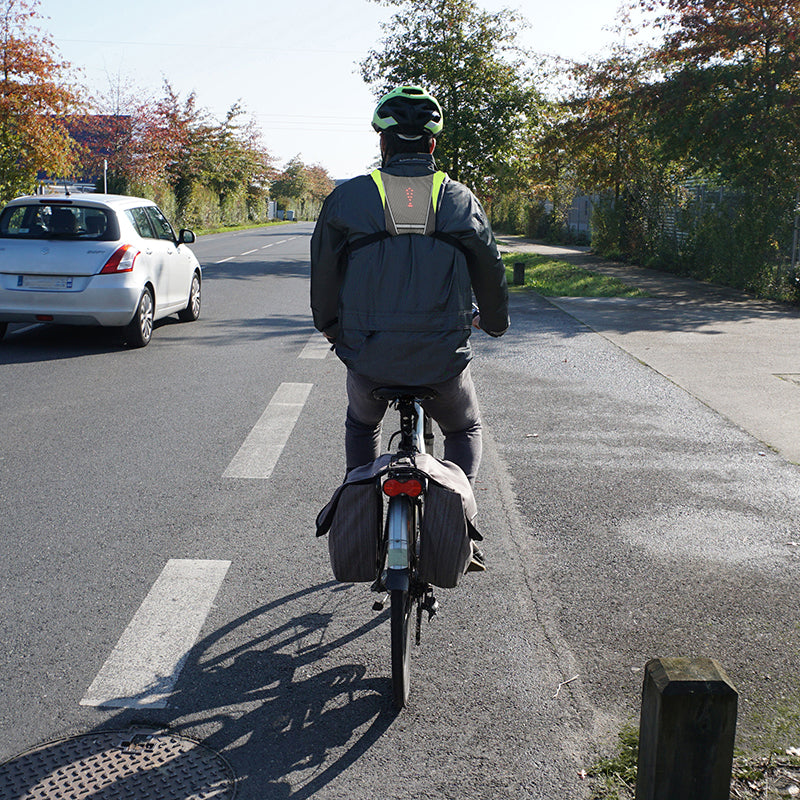 Gilet de sécurité à 48 LED avec clignotants et télécommande – vue 6