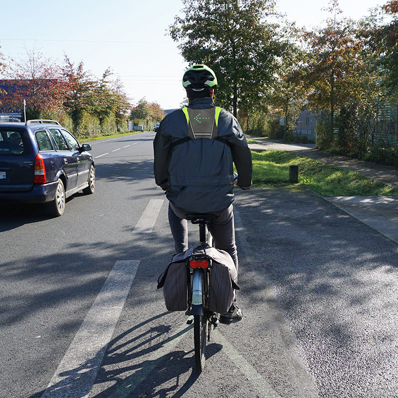 Gilet de sécurité à 48 LED avec clignotants et télécommande – vue 7
