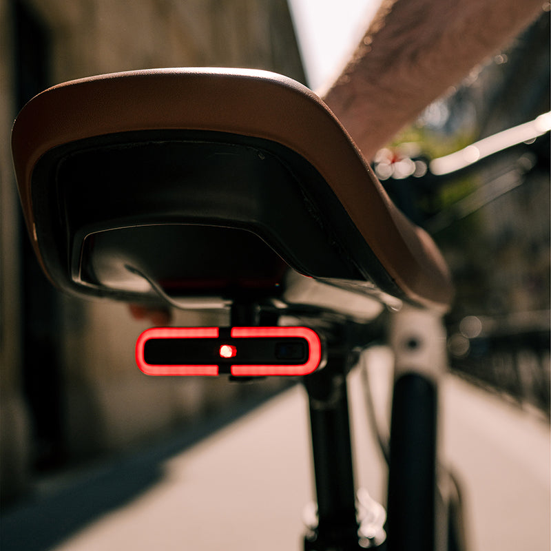 Anneau de sécurité LED et passage antivol pour selle Jallot City biplace – vue 7