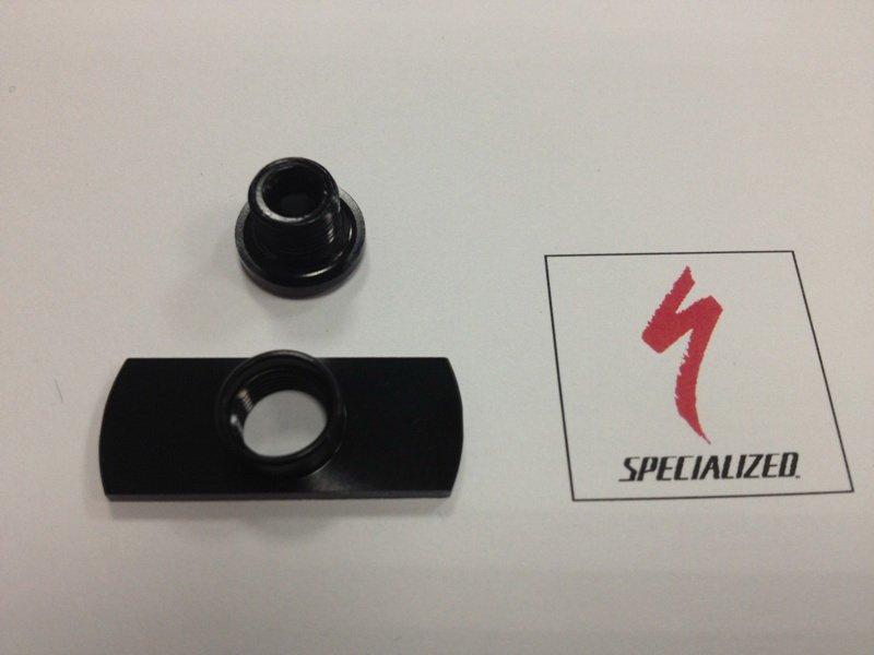 Vis SPECIALIZED MY14 BOLT / NUT THAT HOLDS TOOL CRADLE TO ZEE CAGE, 30MM BOLT