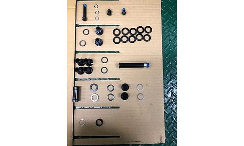 Kit de visserie de pivot SPECIALIZED KIT, MY18-19 KENEVO FSR (GEN.1), SUSPENSION PIVOT BOLT KIT (W/ PIVOT SPACERS)