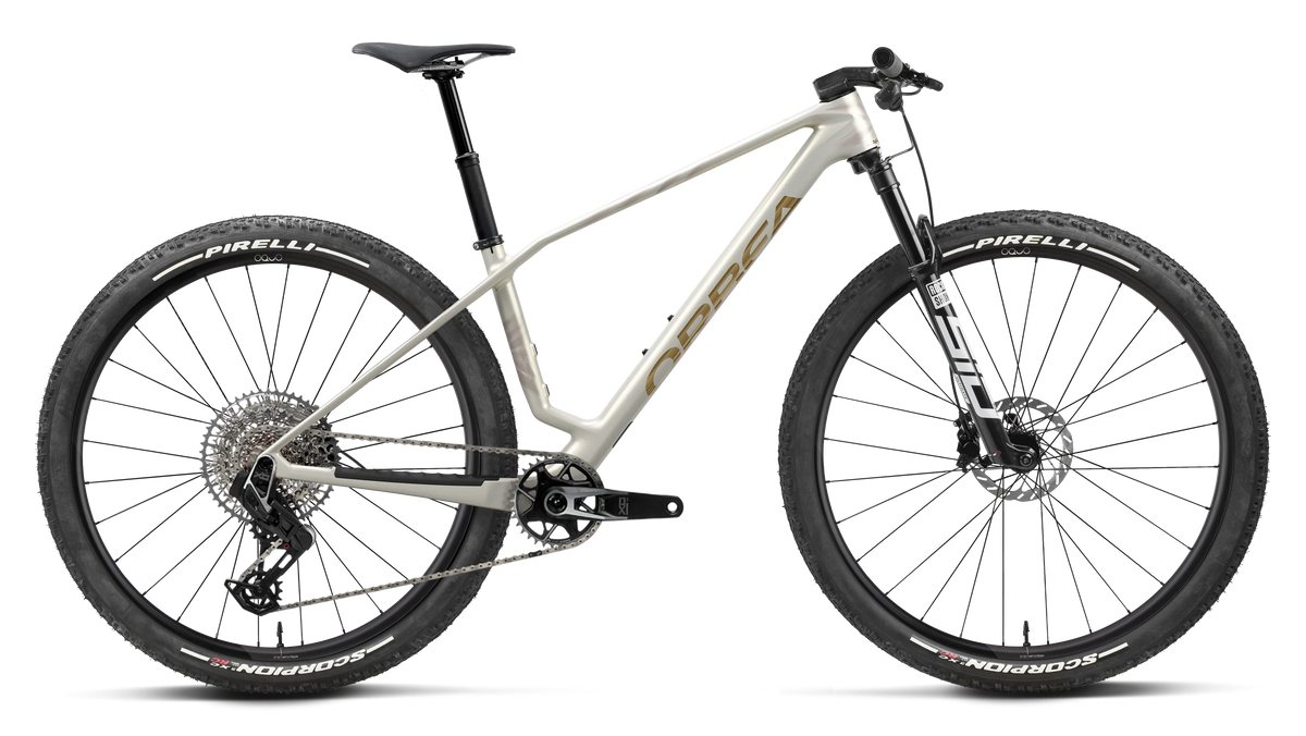 Orbea Alma M-TEAM AXS 2027 - White - Gold
