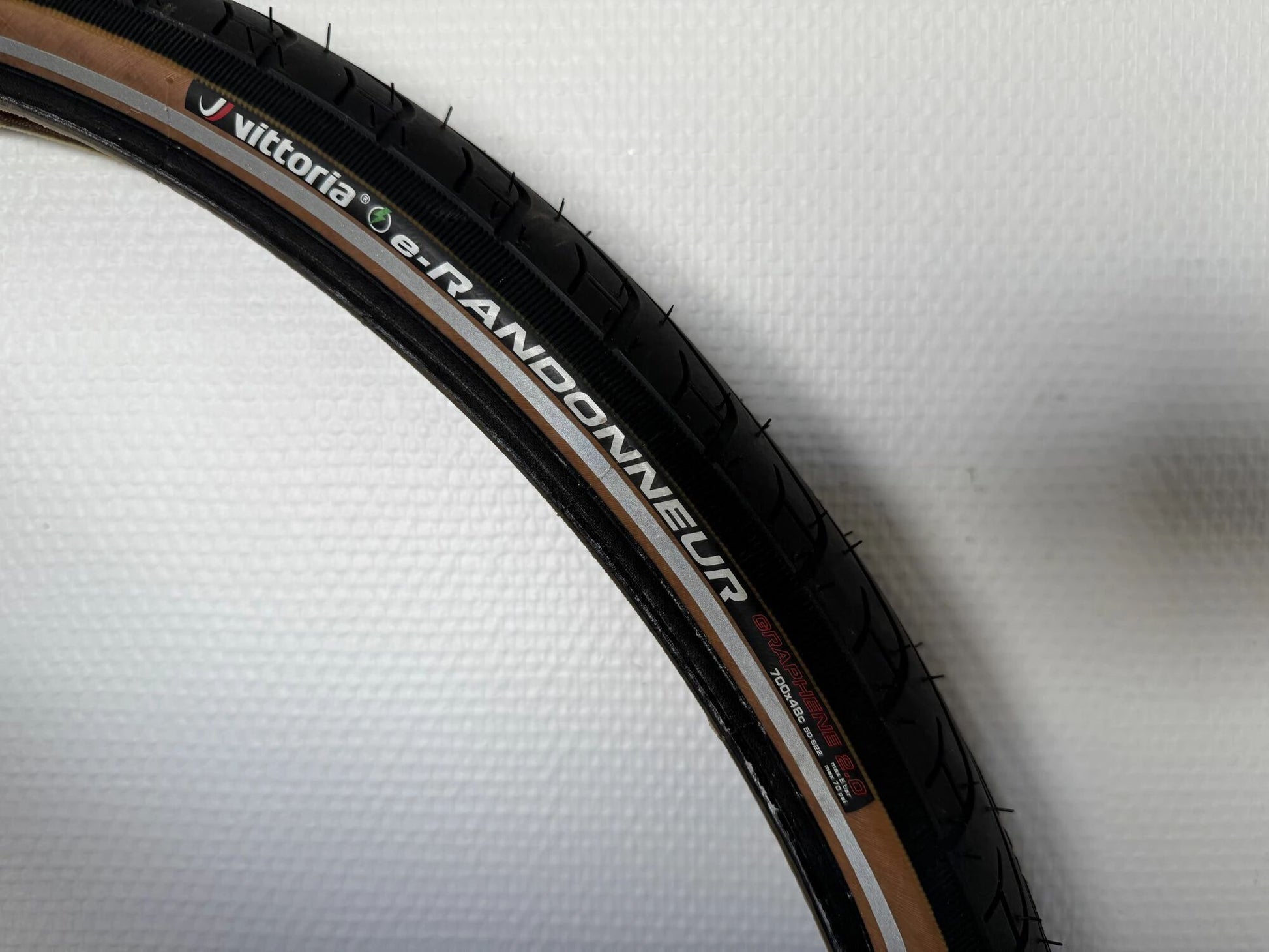 Pneu Vittoria E-Randonneur 700x48C Noir/Marron Flanc Reflective